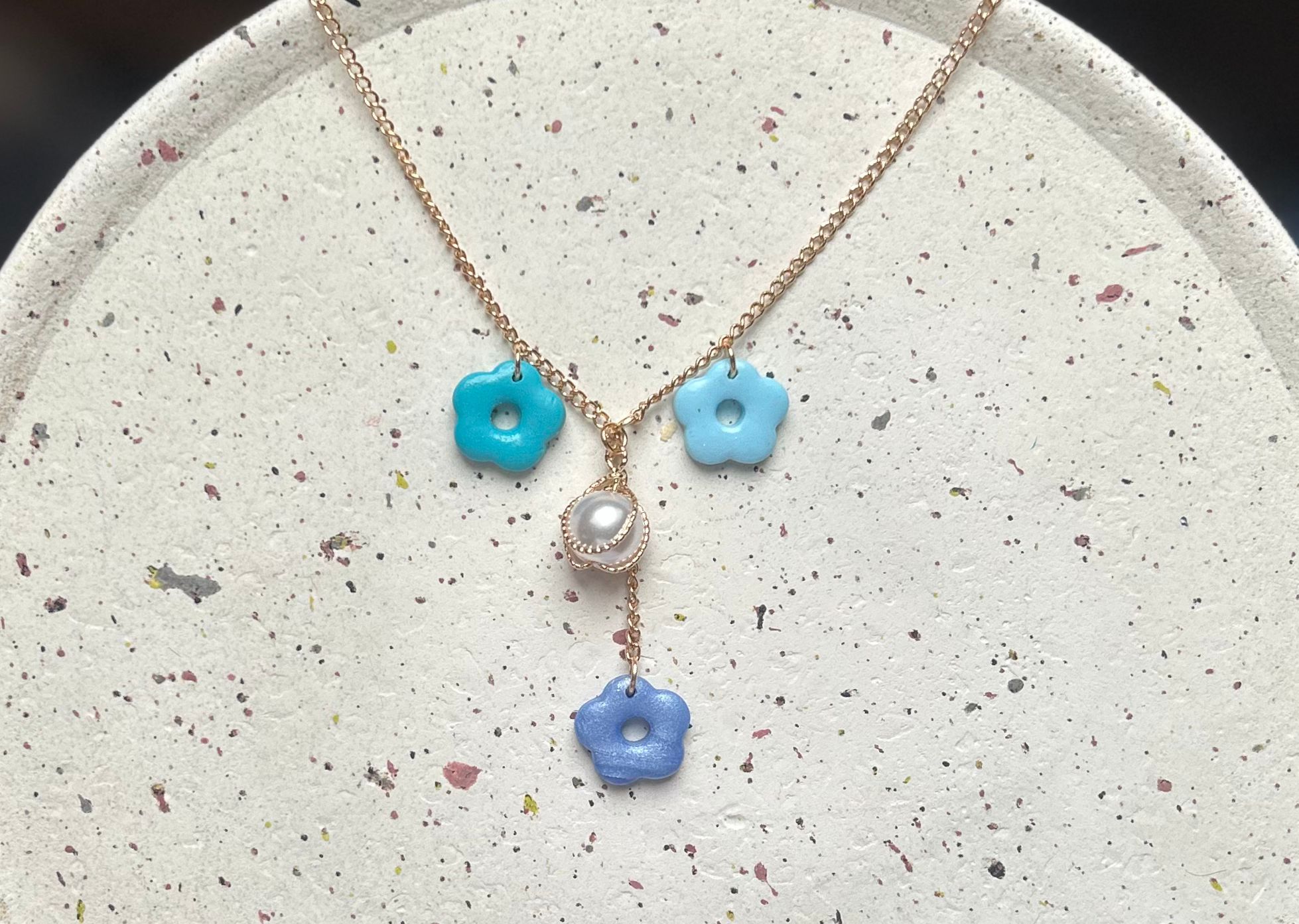Collier Madeleine Bleu 🌺
